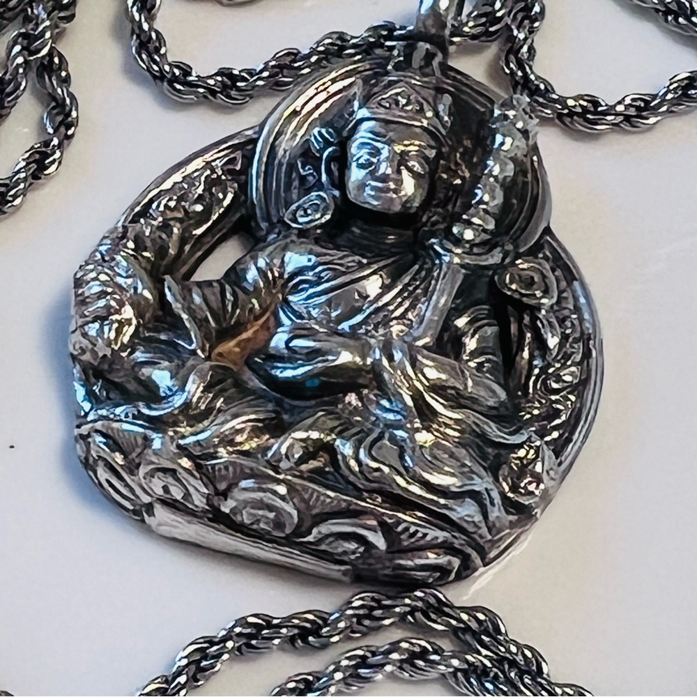 Hand-crafted Sterling Silver Guru Rinpoche Tibetan Buddhist Amulet/Rope Chain - Picture 6 of 10